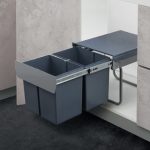 سلة نفايات مزدوجة بمجرى كرات